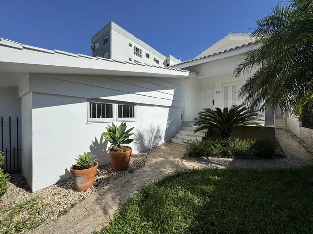 Casa com 5 dormitórios