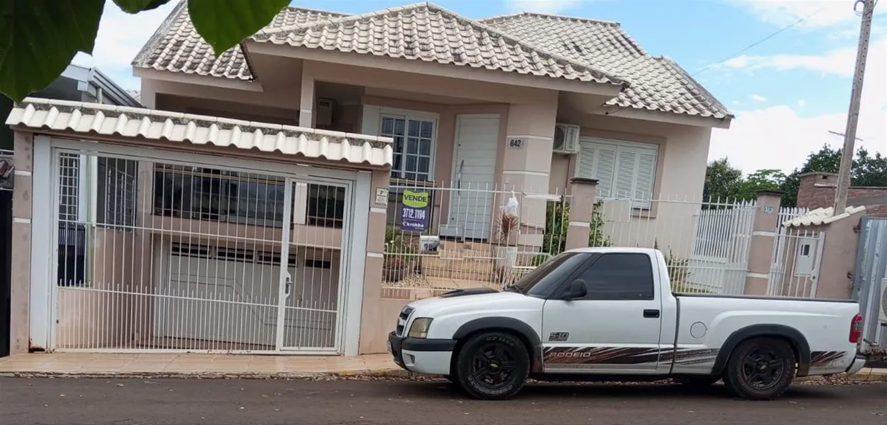 Casa com 3 dormitórios, foto 1