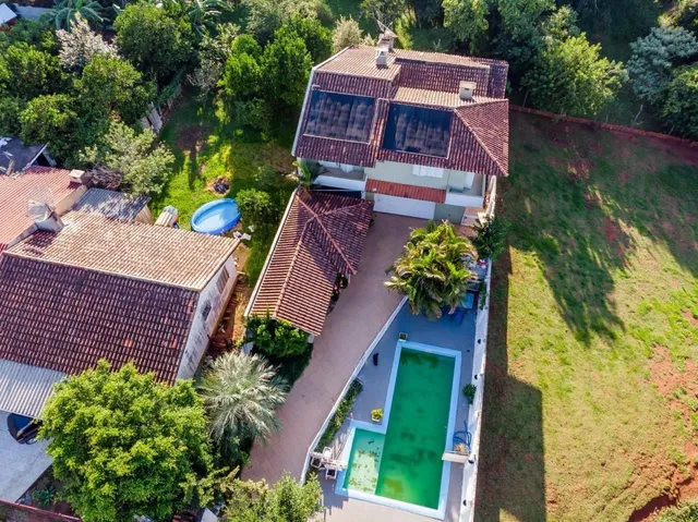 Casa com 5 dormitórios