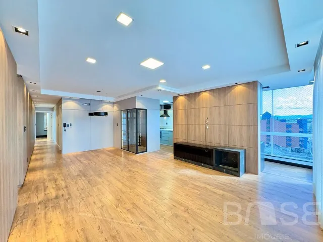 Apartamento com 3 dormitórios, foto 2