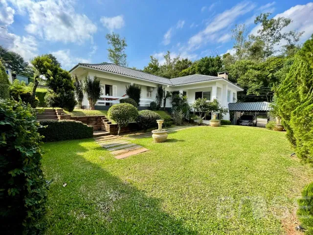 Casa com 3 dormitórios