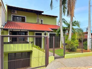 Casa com 4 dormitórios, foto 1