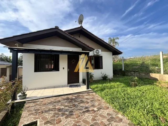 Casa com 4 dormitórios