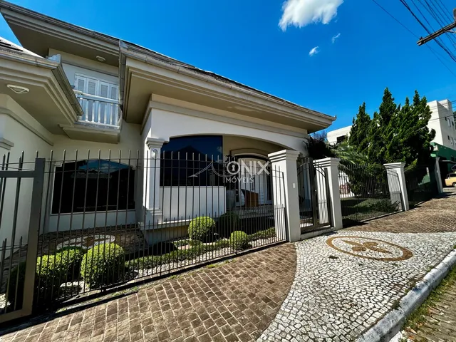 Casa com 5 dormitórios