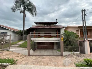 Casa com 4 dormitórios, foto 1