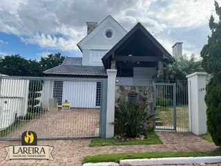 Casa com 4 dormitórios, foto 1