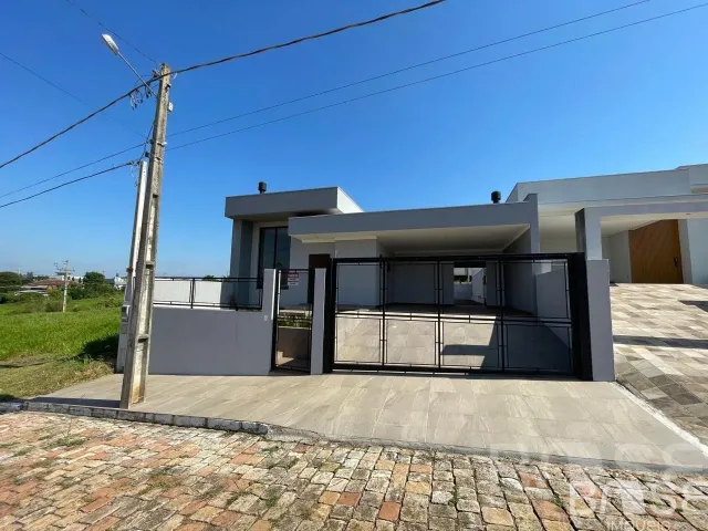 Casa com 3 dormitórios