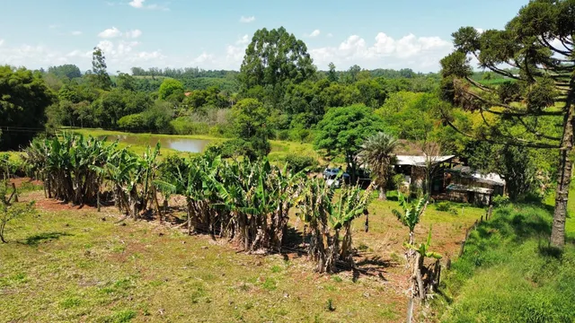 Área rural com 2 dormitórios