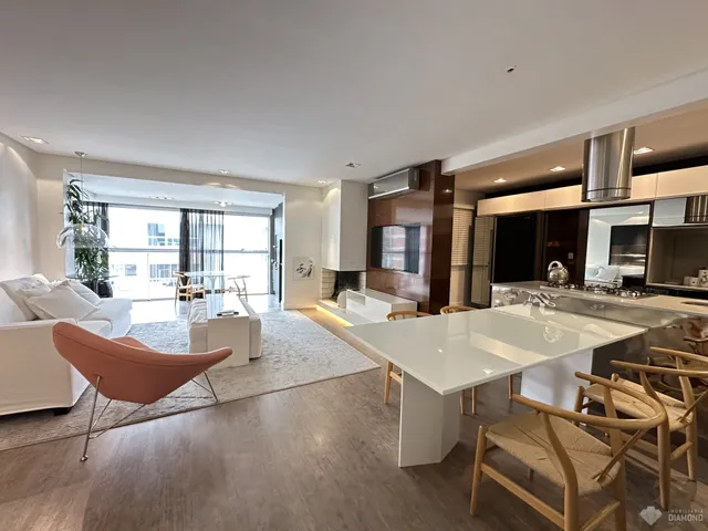 Apartamento com 3 dormitórios, foto 3