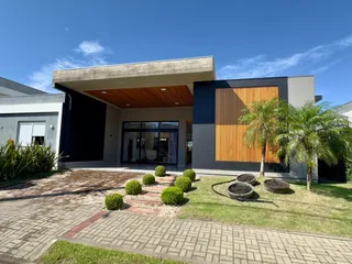 Casa com 4 dormitórios, foto 1