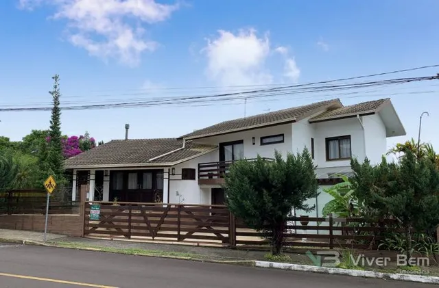 Casa com 3 dormitórios