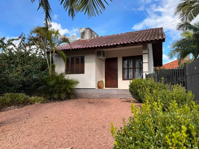 Casa com 2 dormitórios