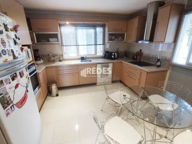 Casa com 4 dormitórios, foto 2