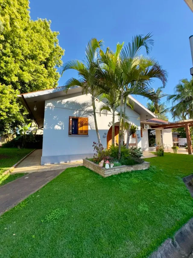 Casa com 3 dormitórios
