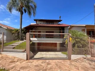 Casa com 4 dormitórios