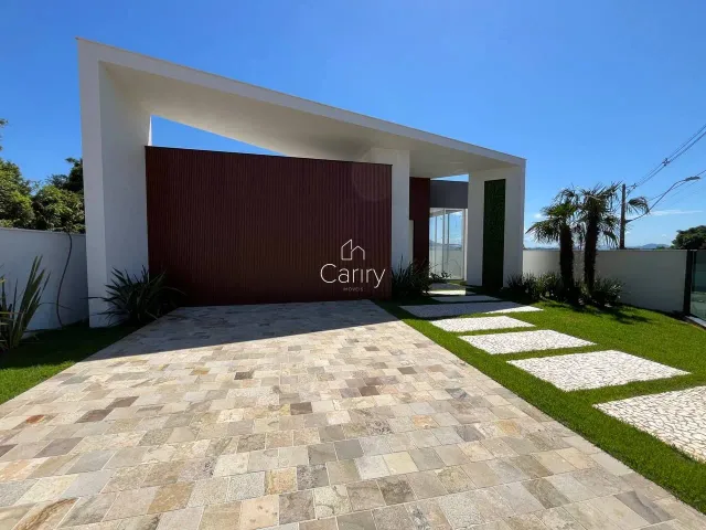 Casa com 4 dormitórios