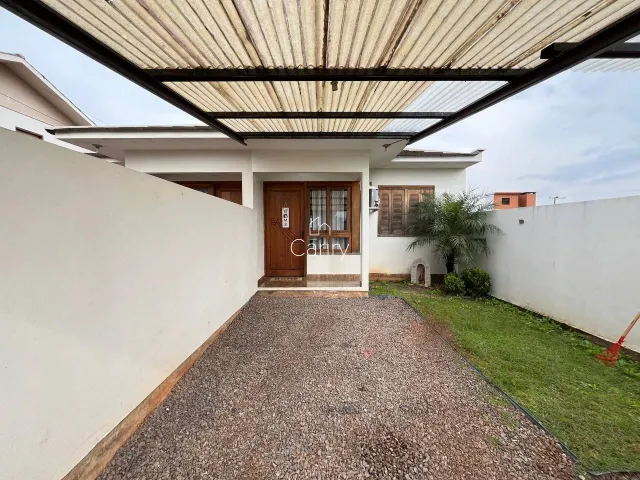 Casa geminada com 2 dormitórios