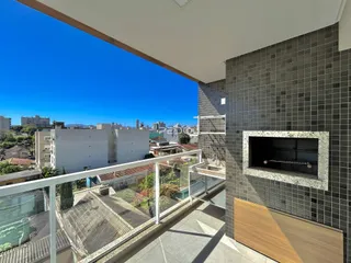 Vista panorâmica da paisagem urbana de Lajeado a partir de uma varanda.