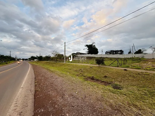 Vista da propriedade ao longo de uma estrada rural em Lajeado.