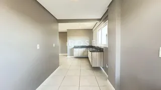 Apartamento com 2 dormitórios, foto 3