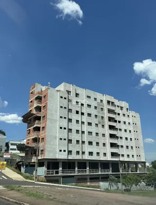 fachada de um grande edifício residencial em construção em Lajeado, Brasil.
