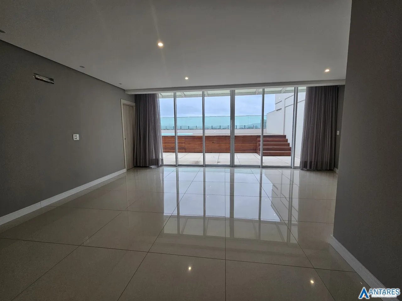 Apartamento com 3 dormitórios, foto 1