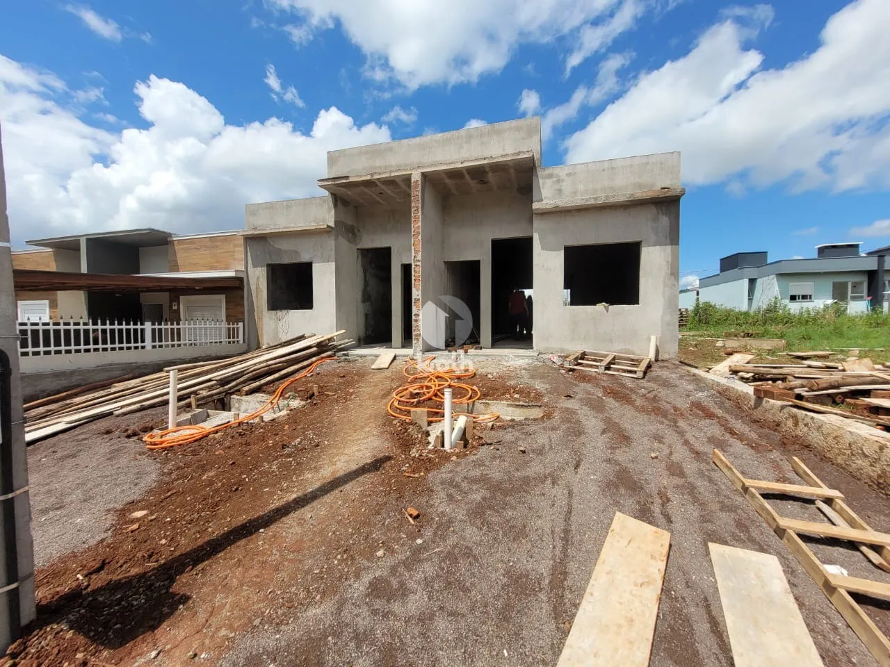 Casa geminada com 2 dormitórios, foto 1
