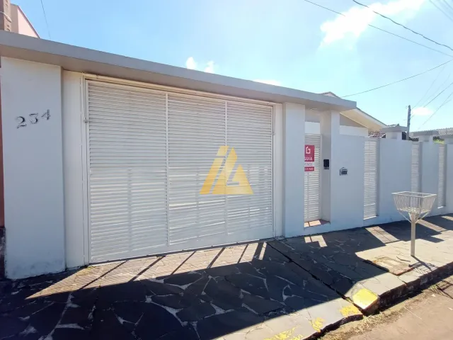 Casa com 4 dormitórios