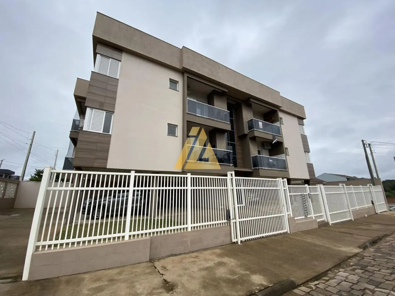 Apartamento com 2 dormitórios, foto 1