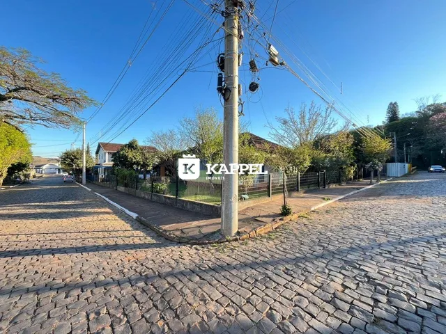 Vista externa de uma rua pavimentada em Lajeado, Brasil.