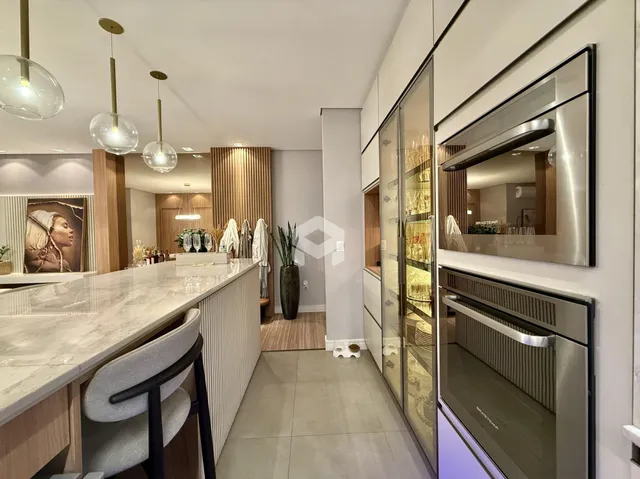 Apartamento com 3 dormitórios, foto 2
