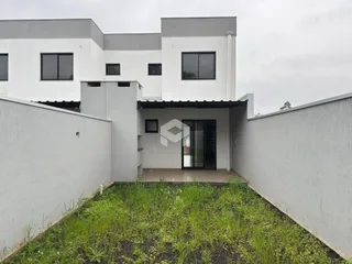 Fachada externa de uma residência moderna em Lajeado, Brasil.