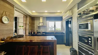 Apartamento com 2 dormitórios, foto 2