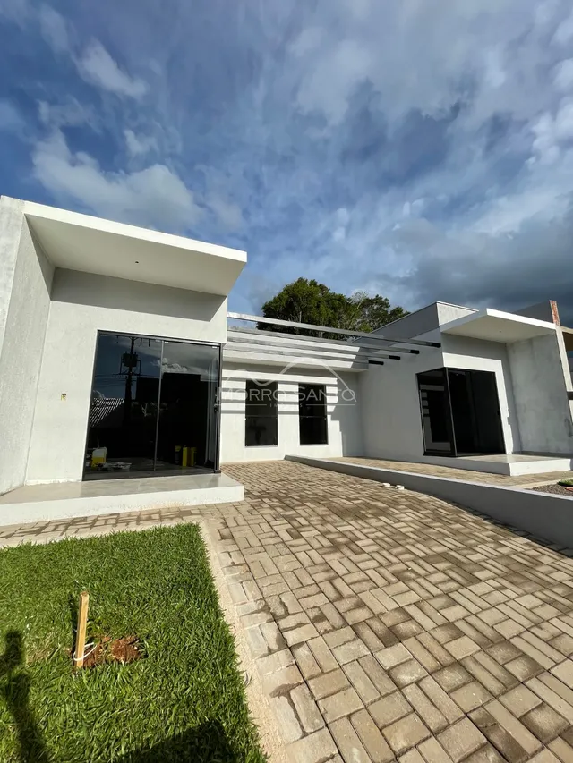 Casa geminada com 2 dormitórios