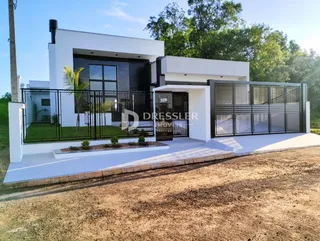 Casa com 3 dormitórios, foto 1