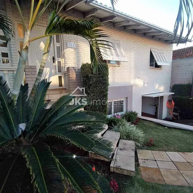 Casa com 3 dormitórios