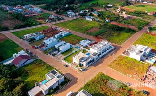 Vista aérea de um loteamento residencial em Lajeado, Brasil.