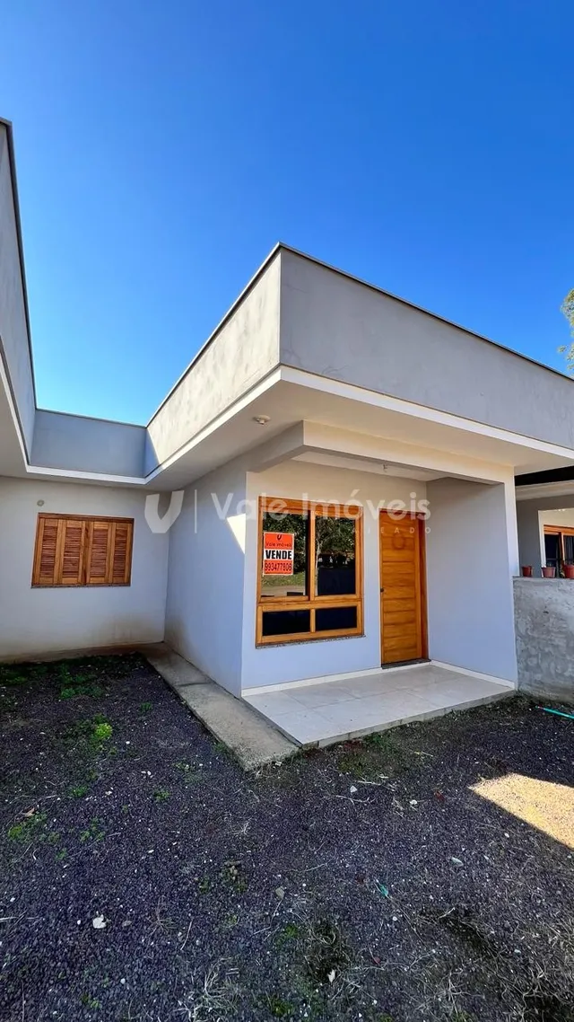 Casa geminada com 2 dormitórios