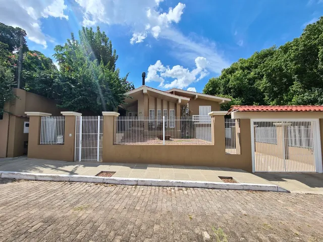 Casa com 3 dormitórios