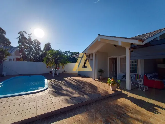 Casa com 3 dormitórios