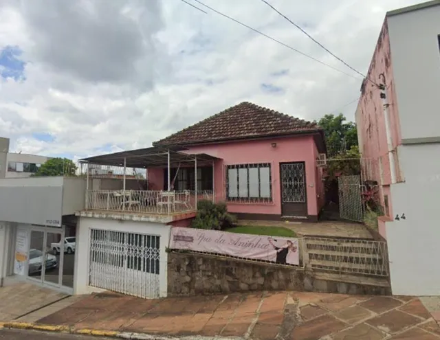 Casa com 4 dormitórios