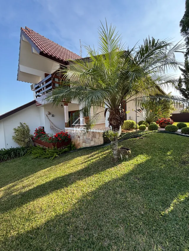 Casa com 3 dormitórios