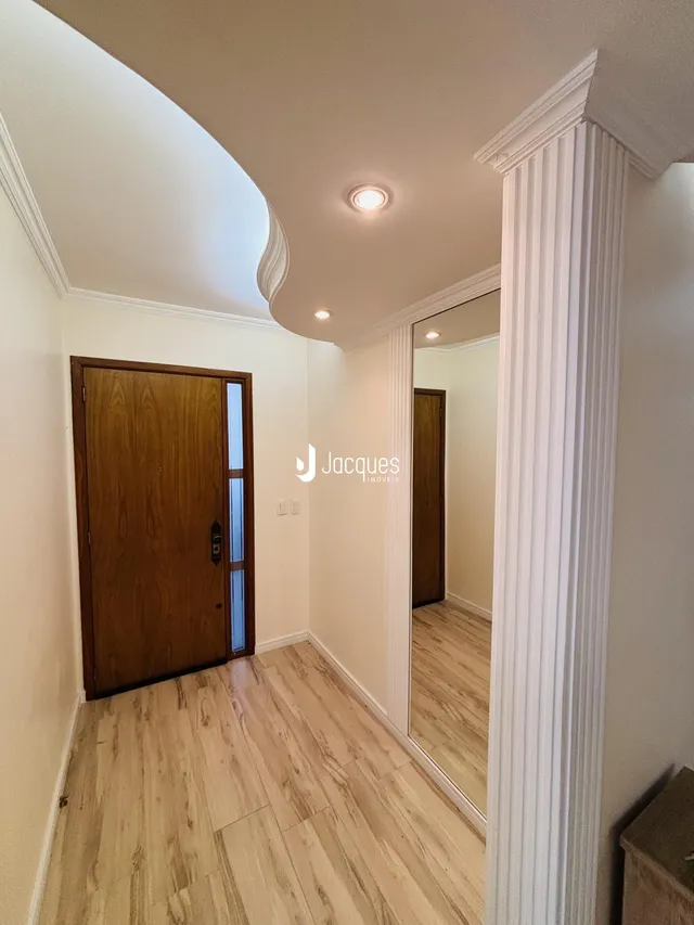 Apartamento com 4 dormitórios, foto 2