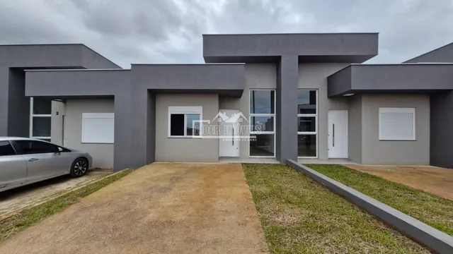 Casa geminada com 2 dormitórios