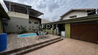 Casa com 4 dormitórios, foto 2