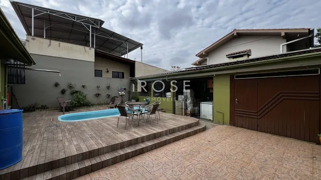 Casa com 4 dormitórios, foto 2