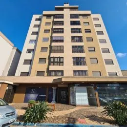 Fachada de um prédio residencial em Lajeado, Brasil, com múltiplos andares.