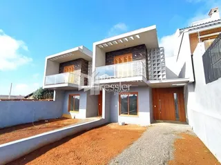 Fachada de uma casa moderna em Lajeado, Brasil.