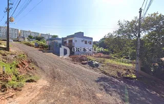 Vista externa de um terreno com declive de terra em Lajeado, Brasil.