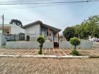 Casa com 4 dormitórios, foto 1